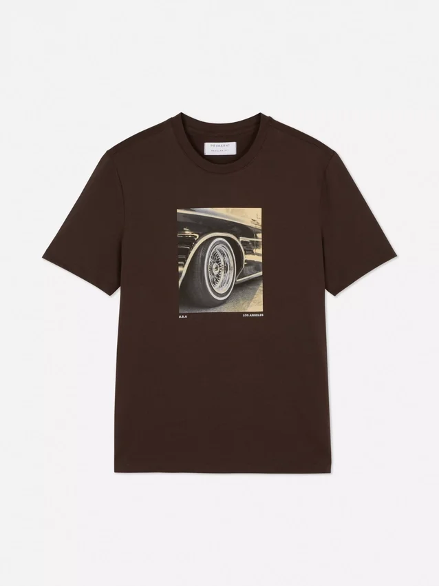 Camisola de manga curta com estampado de jante de carro