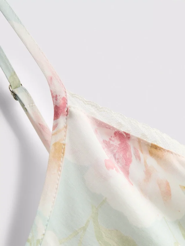 Camisola de pijama com estampado floral