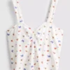 Camisola de pijama com padrão de borboletas em malha canelada