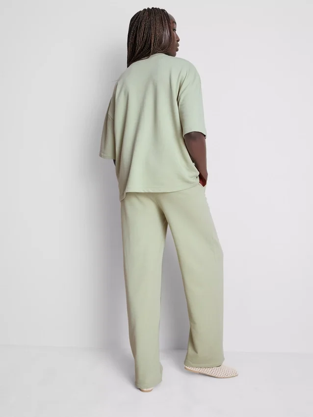 Camisola descontraída com elevado teor de algodão