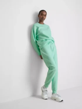 Camisola desportiva essencial