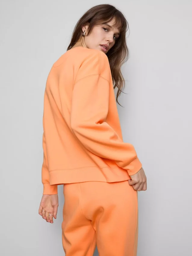 Camisola desportiva essencial