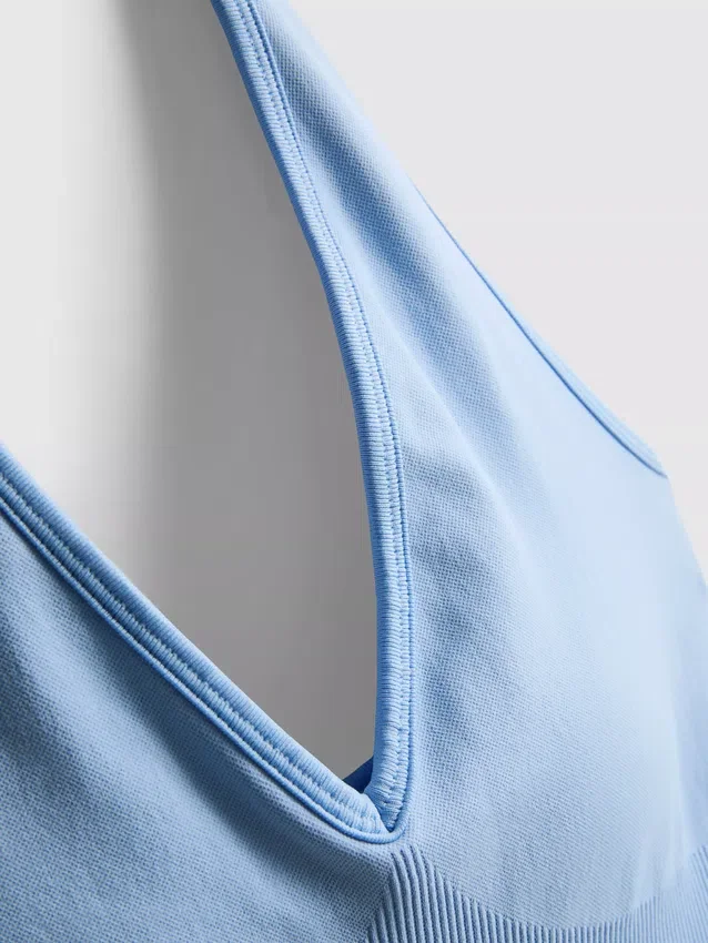 Camisola desportiva sem costuras com decote halter