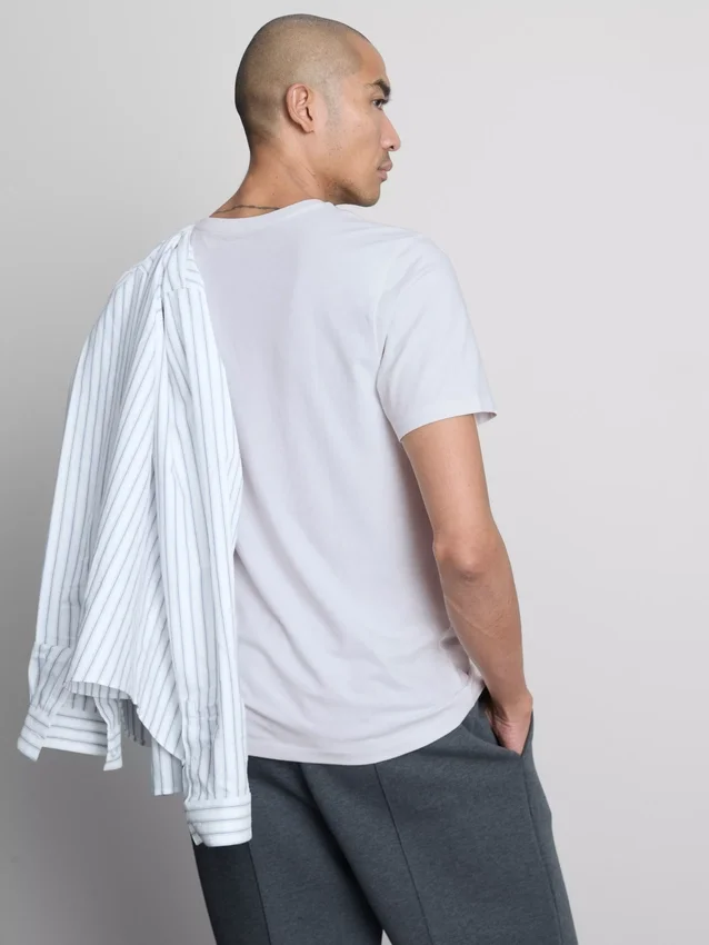 Camisola elástica de corte justo com decote em V