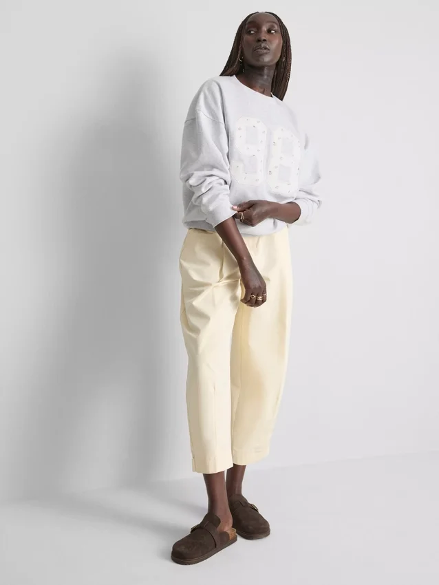 Camisola oversized com padrão floral delicado de 98