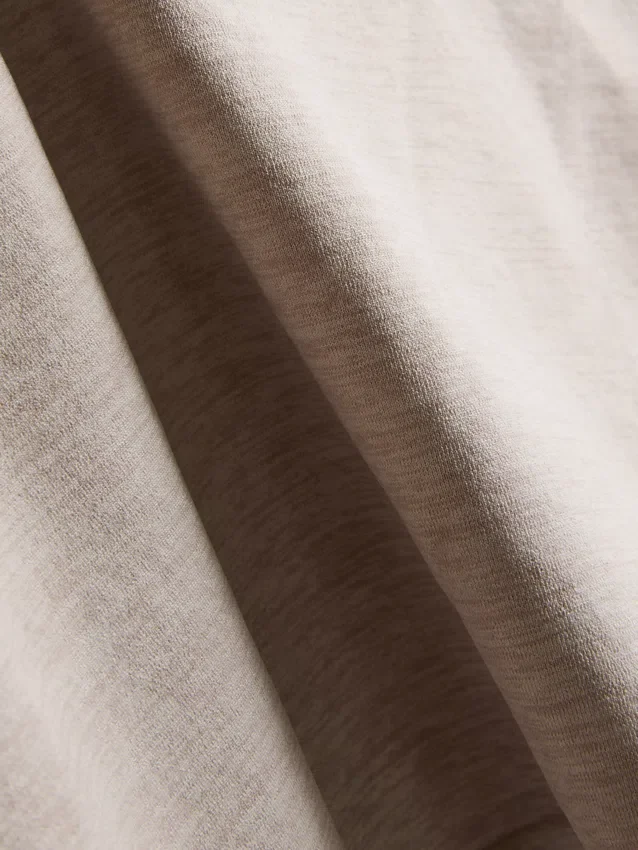 Camisola sem costuras com decote em V