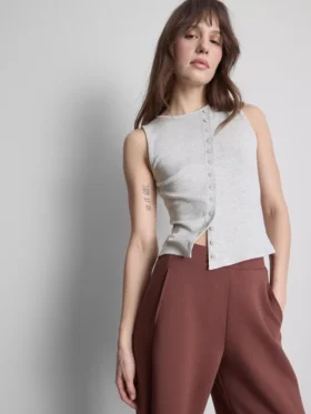Camisola sem mangas com botões, rica em algodão