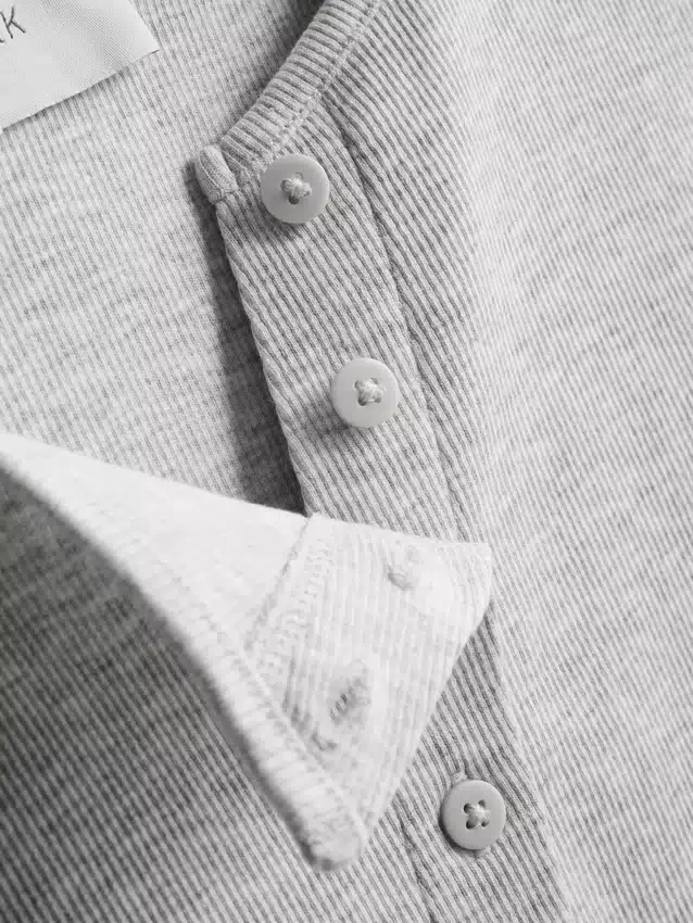 Camisola sem mangas com botões, rica em algodão