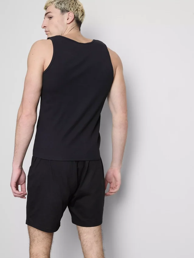 Camisola sem mangas com corte justo e canelado