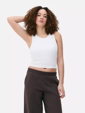 Camisola sem mangas com costas em estilo nadador e canelado