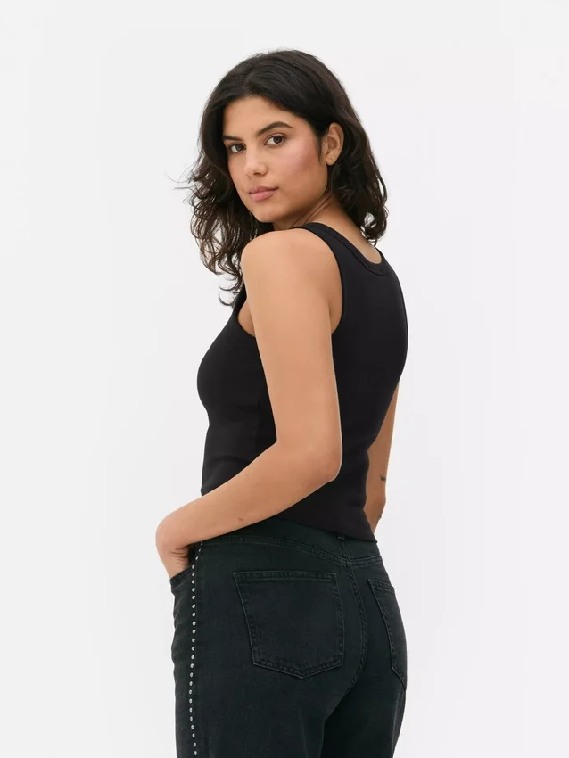 Camisola sem mangas com costas em estilo nadador e canelado