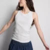 Camisola sem mangas com costas em forma de «racerback» e canelado, rica em algodão