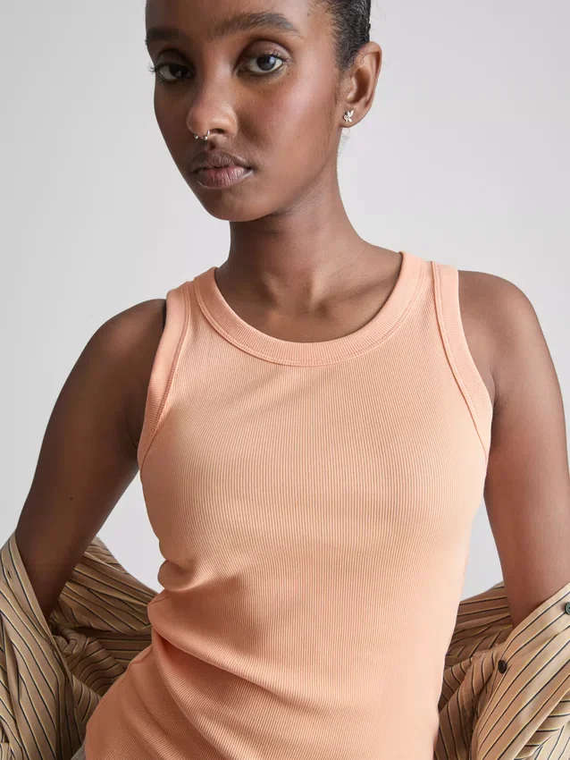 Camisola sem mangas com costas em forma de «racerback» em tecido canelado com elevada proporção de algodão