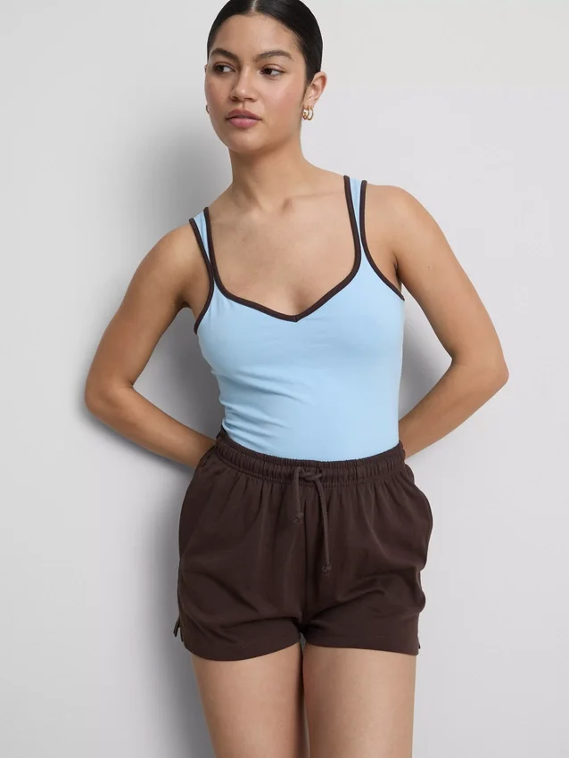 Camisola sem mangas com decote em coração, rica em algodão