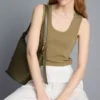Camisola sem mangas com decote redondo e costas em estilo «racerback»