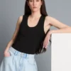 Camisola sem mangas com decote redondo e costas em estilo «racerback»