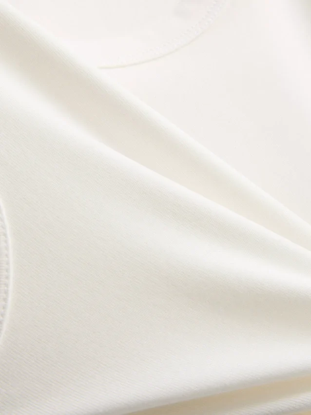 Camisola sem mangas com decote redondo e costas em estilo «racerback»