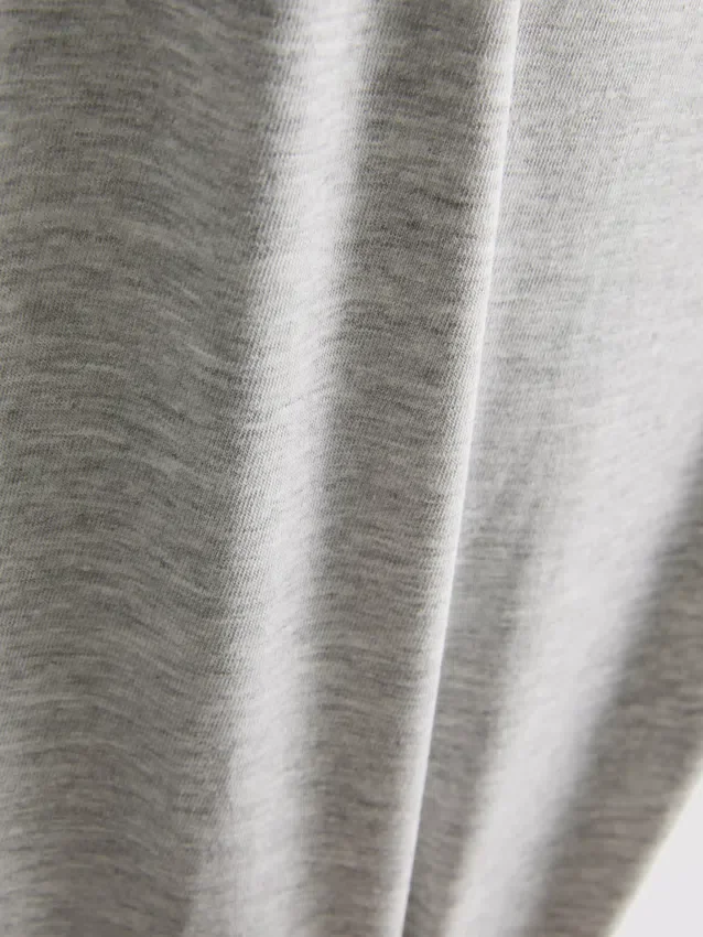 Camisola sem mangas com decote redondo elástico