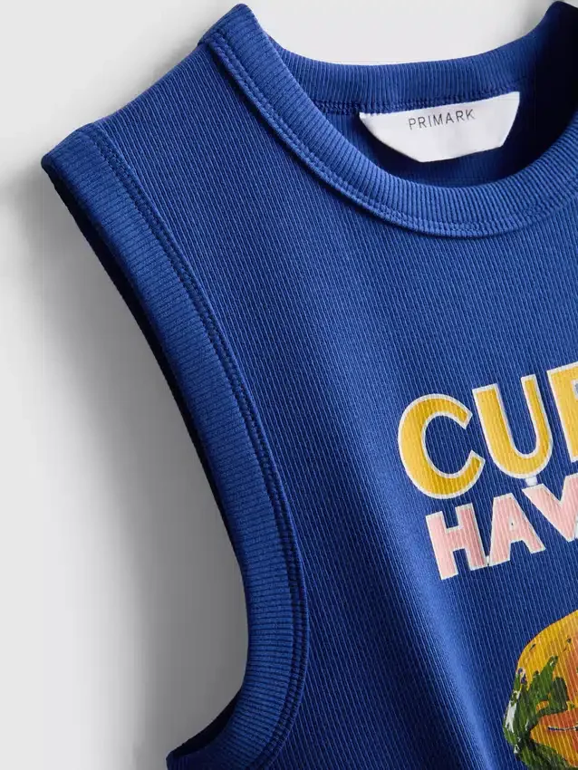 Camisola sem mangas com estampado, em malha canelada com elevado teor de algodão