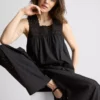 Camisola sem mangas com inserção bordada