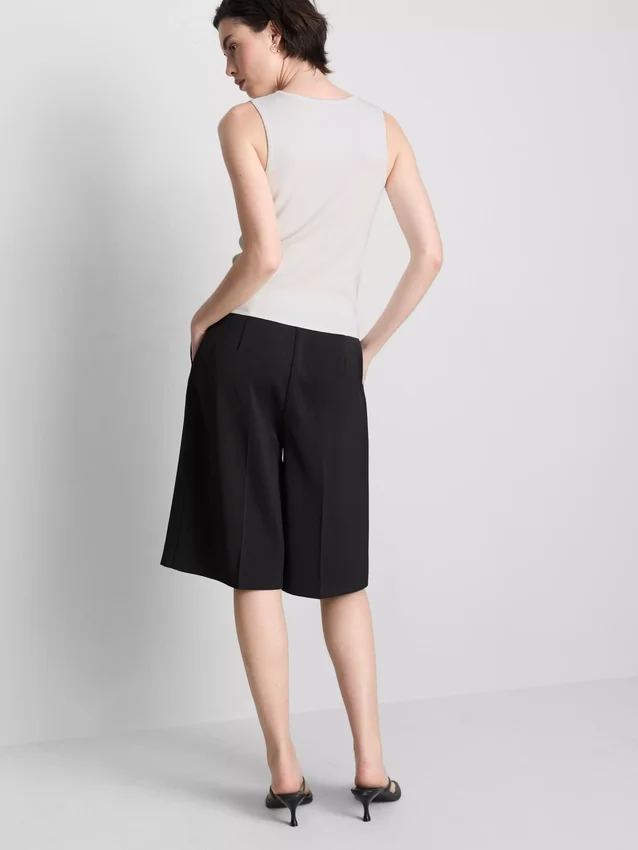 Camisola sem mangas de malha com decote quadrado