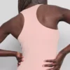 Camisola sem mangas desportiva com decote redondo
