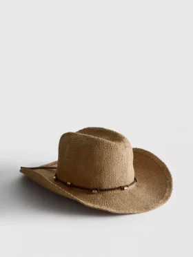 Chapéu de cowboy de palha com acabamentos