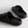Chinelo de sola grossa