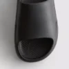 Chinelo de sola grossa