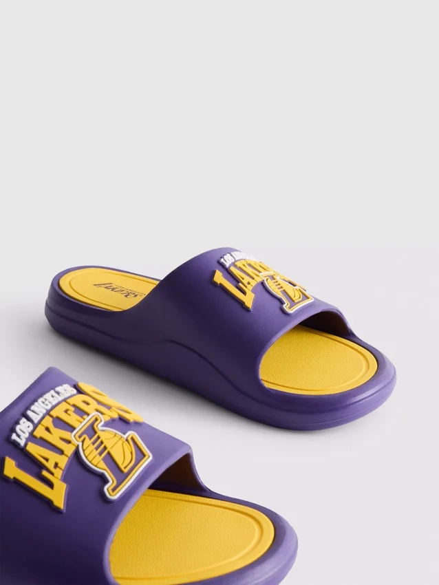 Chinelos de piscina dos Los Angeles Lakers da NBA