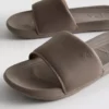 Chinelos desportivos