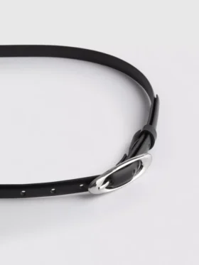 Cinto fino com fivela oval