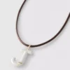 Colar com pendente de inicial