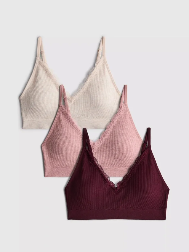 Conjunto de 3 bralettes sem costuras com acabamentos em renda