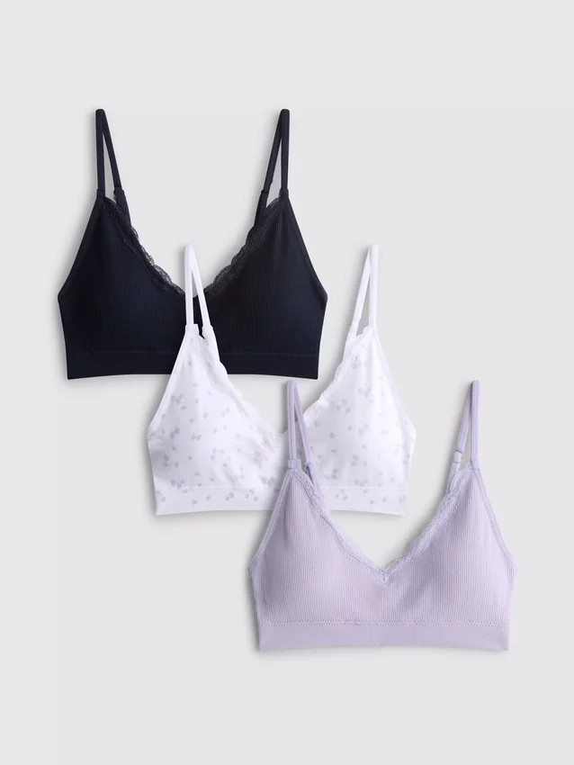 Conjunto de 3 bralettes sem costuras com acabamentos em renda