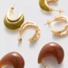 Conjunto de 3 brincos de argola em resina