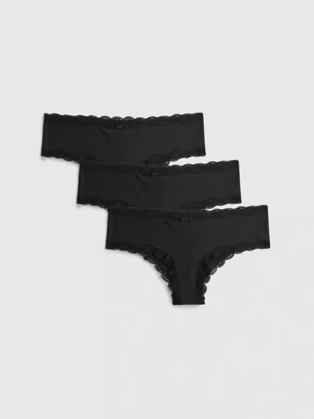 Conjunto de 3 cuecas de cintura baixa com acabamento em renda