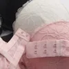 Conjunto de 3 soutiens push-up totalmente em renda