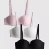 Conjunto de 3 soutiens tipo balcão com renda em toda a peça
