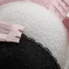 Conjunto de 3 soutiens tipo balcão com renda em toda a peça