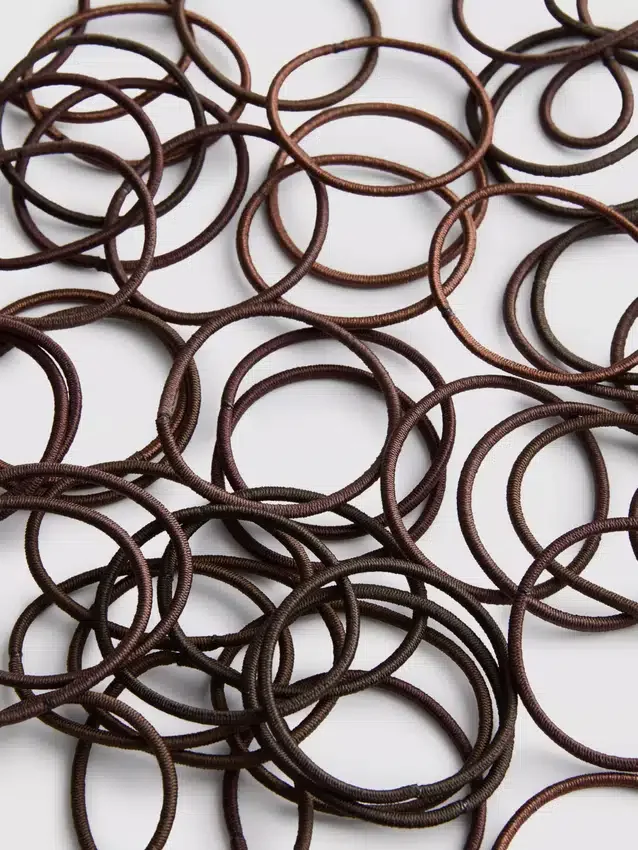 Conjunto de 60 elásticos finos para o cabelo