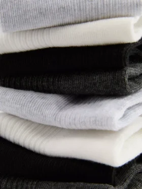 Conjunto de 7 pares de meias neutras para sapatilhas