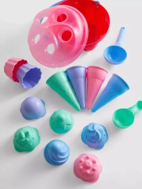 Conjunto de brinquedos para areia de praia com moldes de gelados