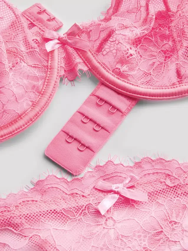 Conjunto de lingerie com aro em renda