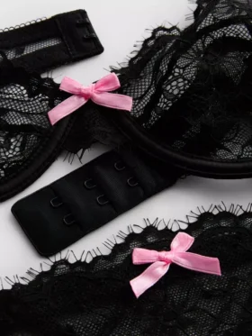 Conjunto de lingerie com aro em renda