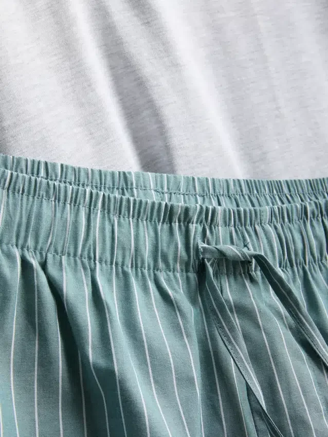 Conjunto de pijama curto com textura