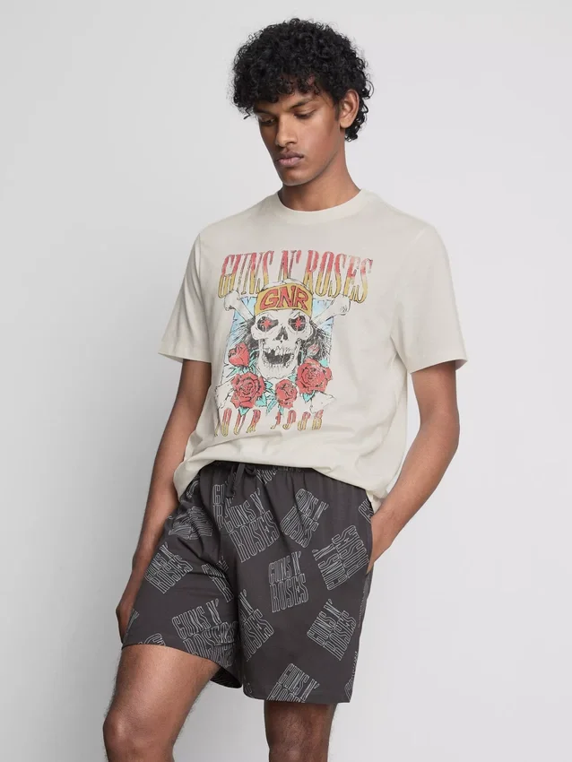 Conjunto de pijama curto Guns N' Roses de calções