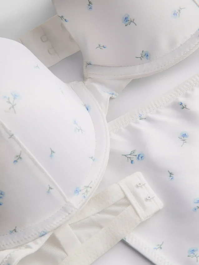 Conjunto de roupa interior push-up em cetim floral