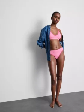 Conjunto de sutiã triangular acolchoado sem costuras e tanga
