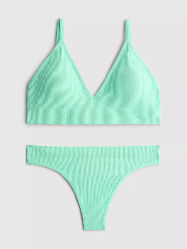 Conjunto de sutiã triangular acolchoado sem costuras e tanga